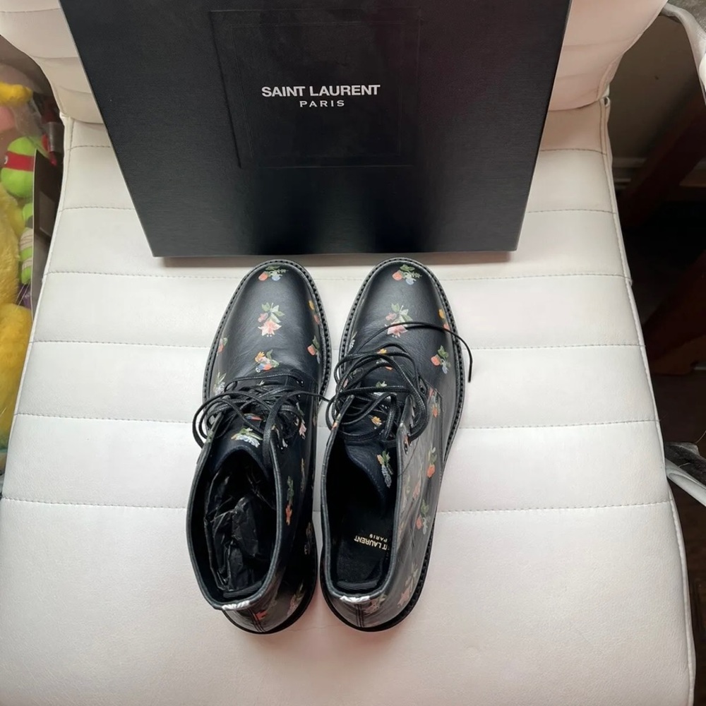 AUT Saint Laurent Lolita 20 Prairie ankle boots with floral print